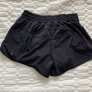 Black lululemon tracker shorts 4 inch